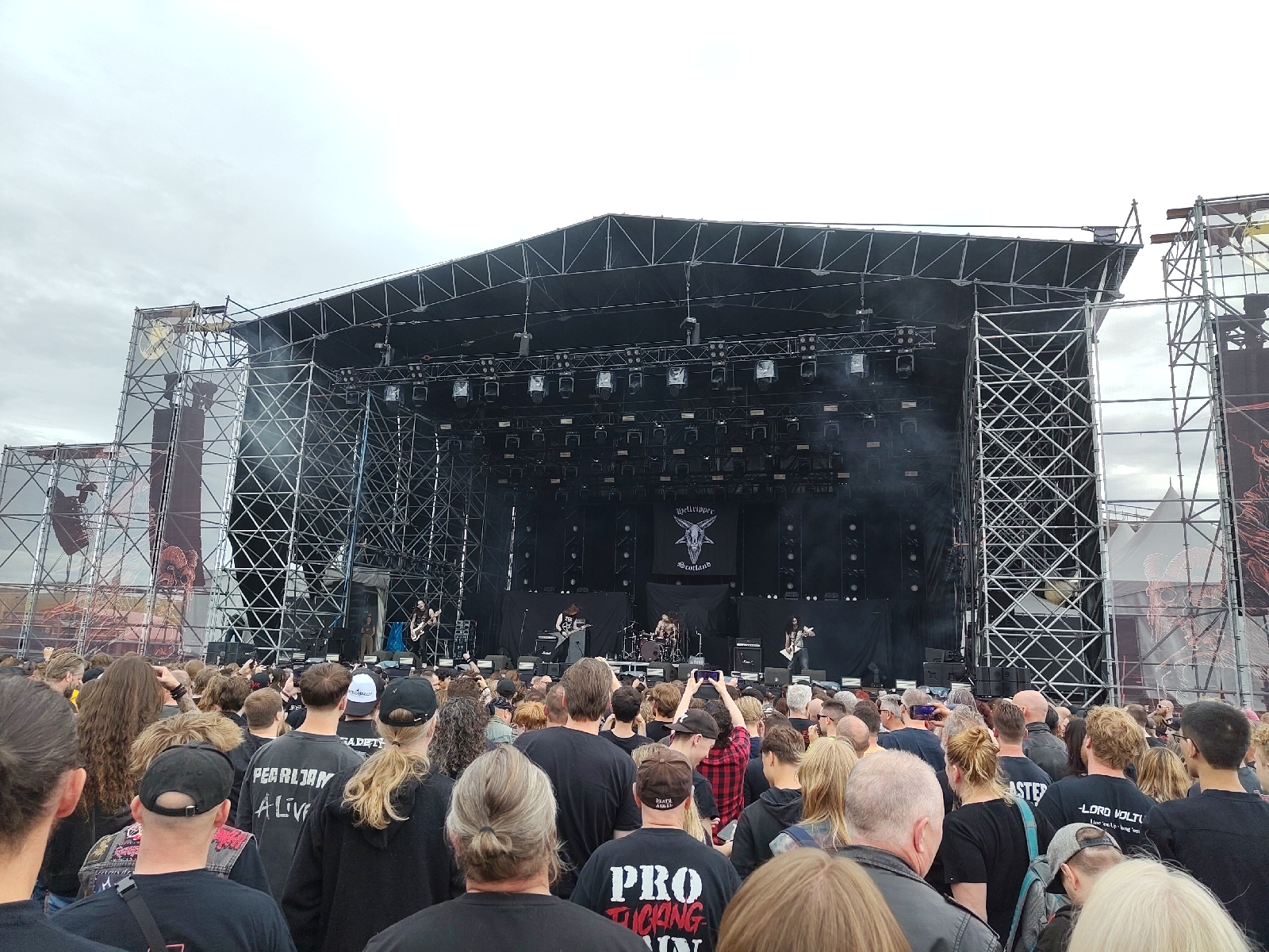 <a href='/hi/jeroen' class='caption'>» jeroen 06 June 2026 02:30 South of Heaven Maastricht Hellripper</a>