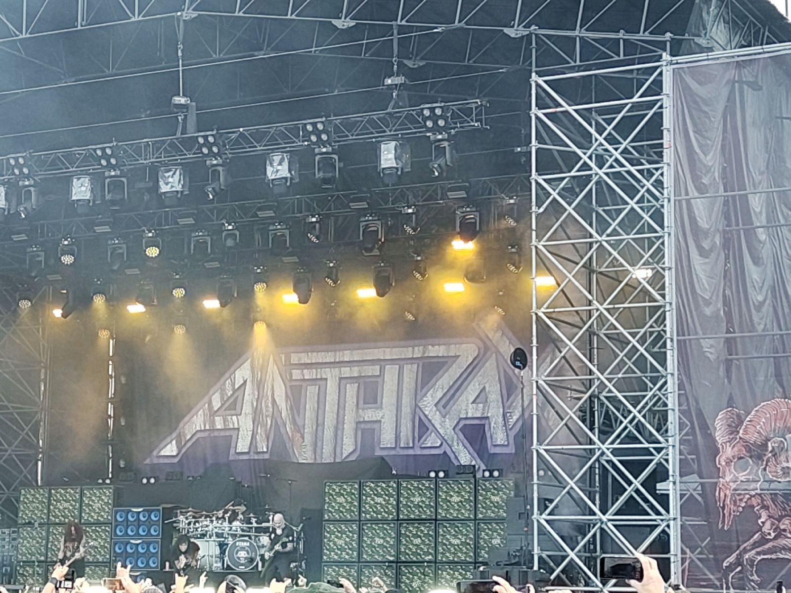 <a href='/hi/jeroen' class='caption'>» jeroen 06 June 2026 06:00 South of Heaven Maastricht Anthrax</a>