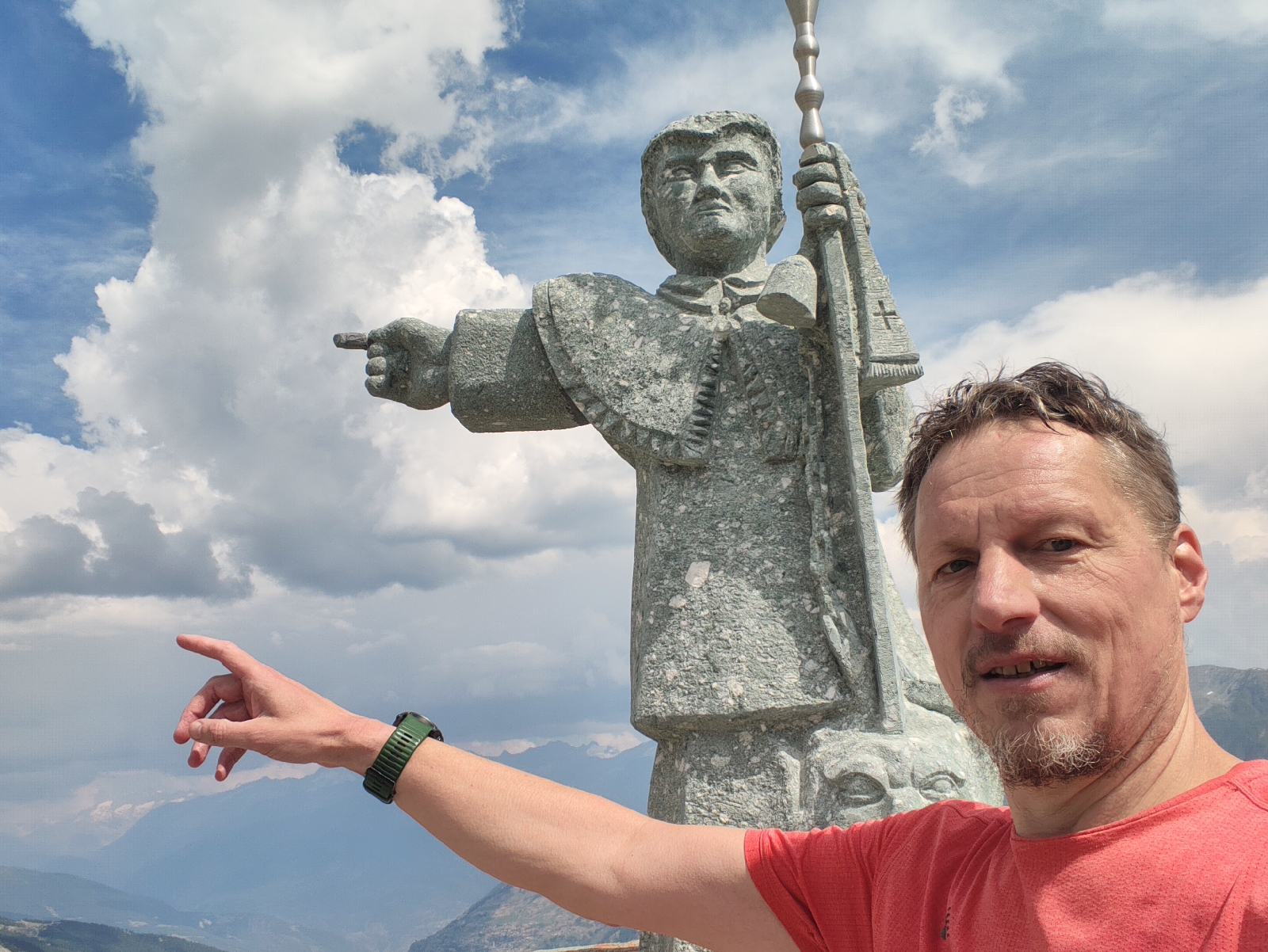 <a href='/hi/jeroen' class='caption'>» jeroen 10 July 2026 03:52 Grächen Grat St Bernhardt statue </a>