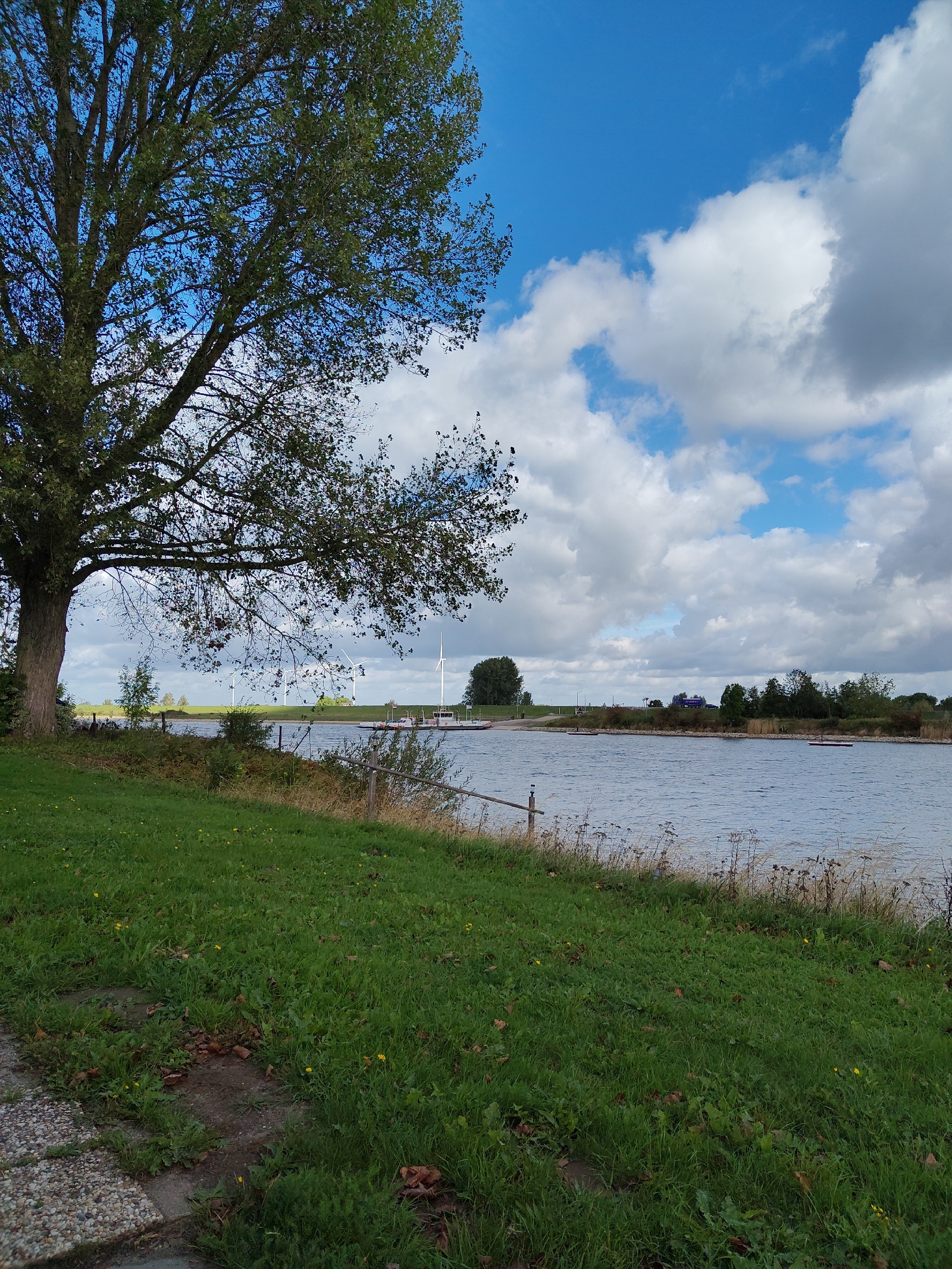 <a href='/hi/jeroen' class='caption'>» jeroen 05 September 2026 11:06 Camping Jachthaven Beusichem</a>
